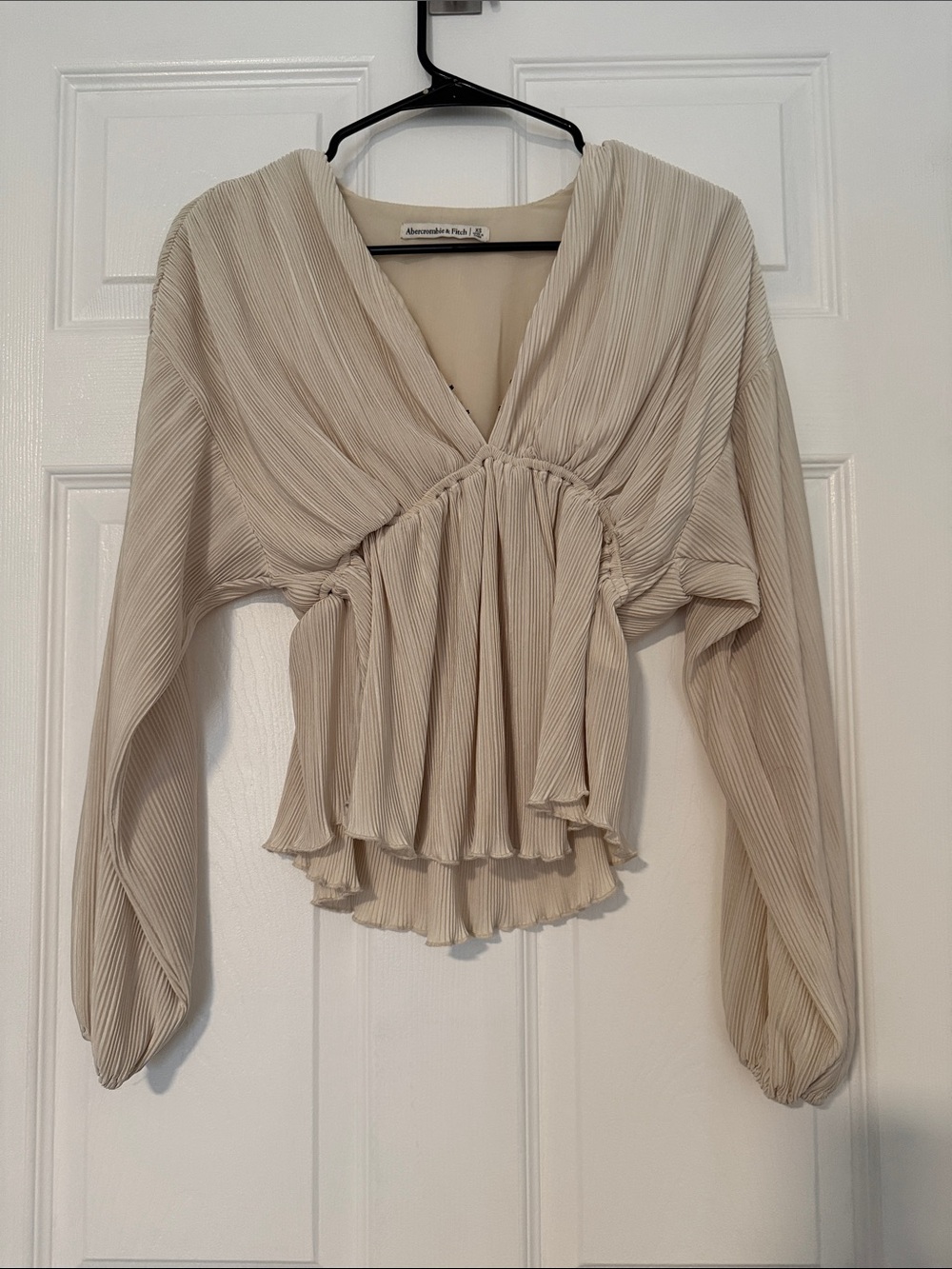 Abercrombie & Fitch Cream Pleated V-Neck Peplum Blouse